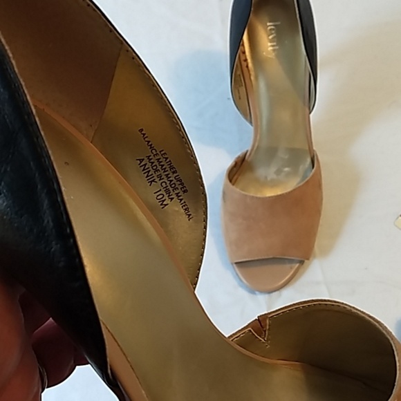 Levity Annik open toe pump - Picture 6 of 8